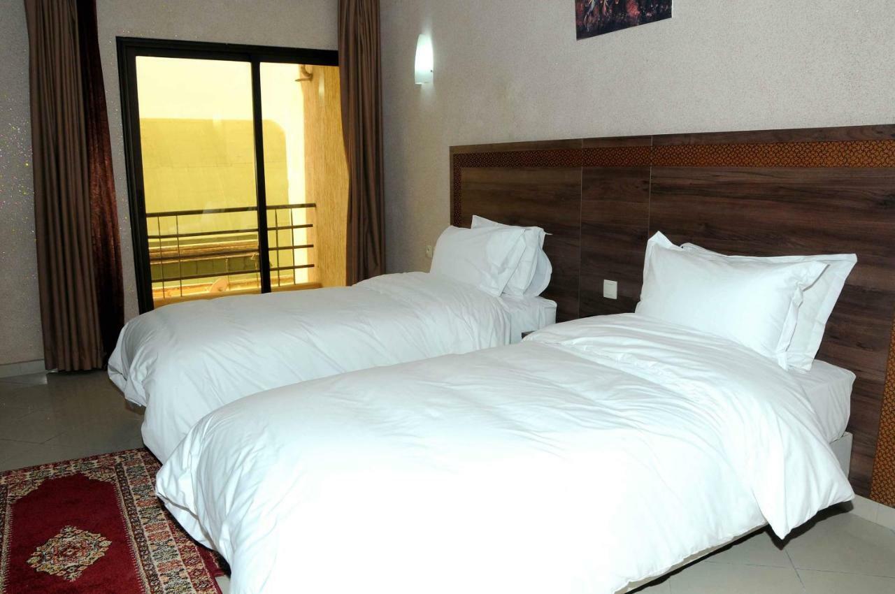 סאפי Hotel Al Madina מראה חיצוני תמונה